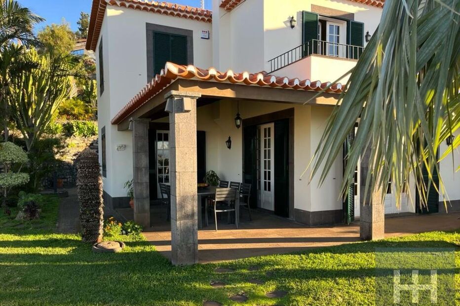 Eric Clapton compra casa na Madeira por 1,5 milhões de euros