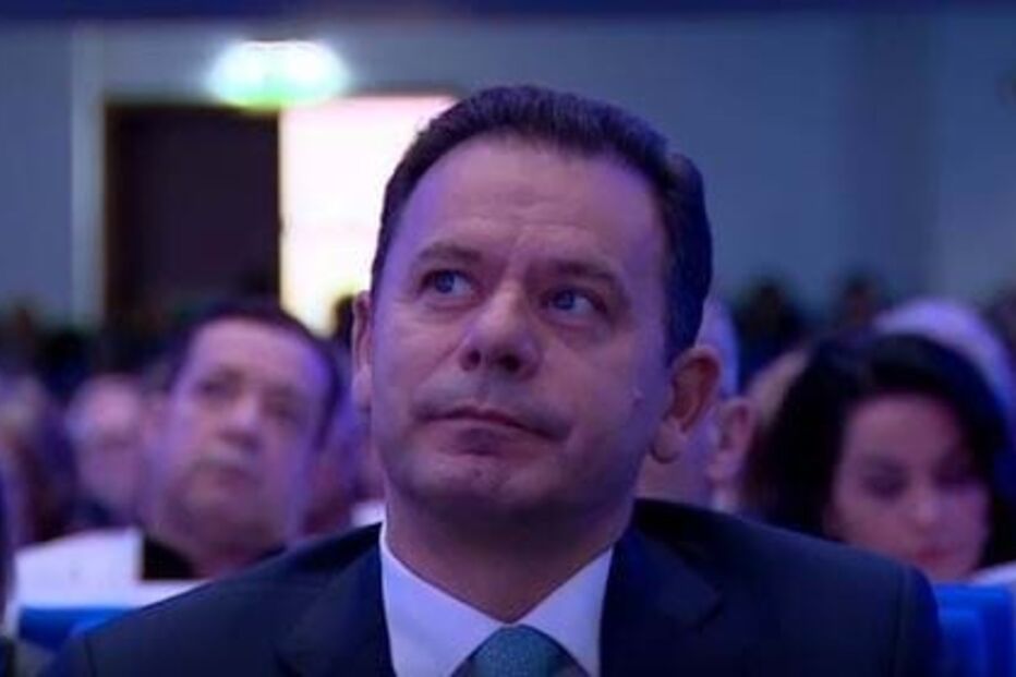 Portugueses preferem Governo de Luís Montenegro ao de António Costa