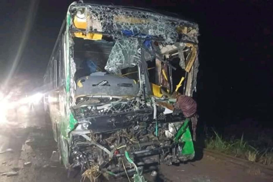 Acidente de autocarro faz 26 vítimas