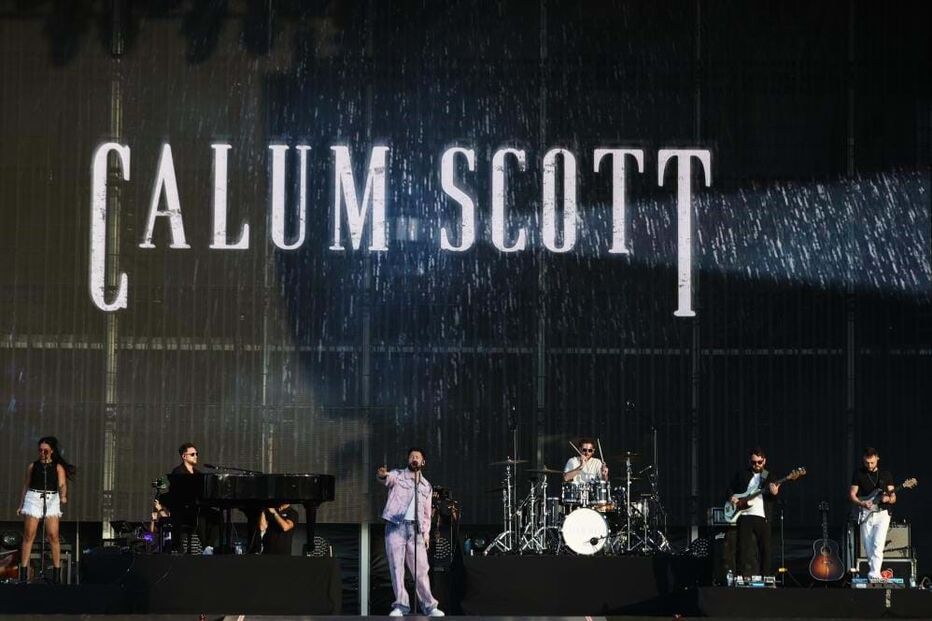 Calum Scott a atuar no Rock in Rio Lisboa