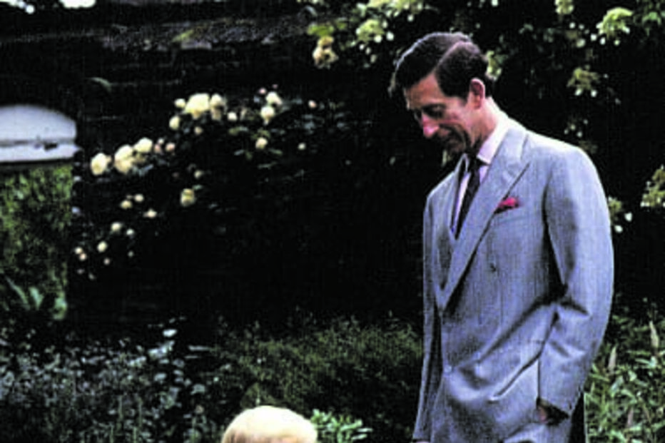 Rei Carlos III com William