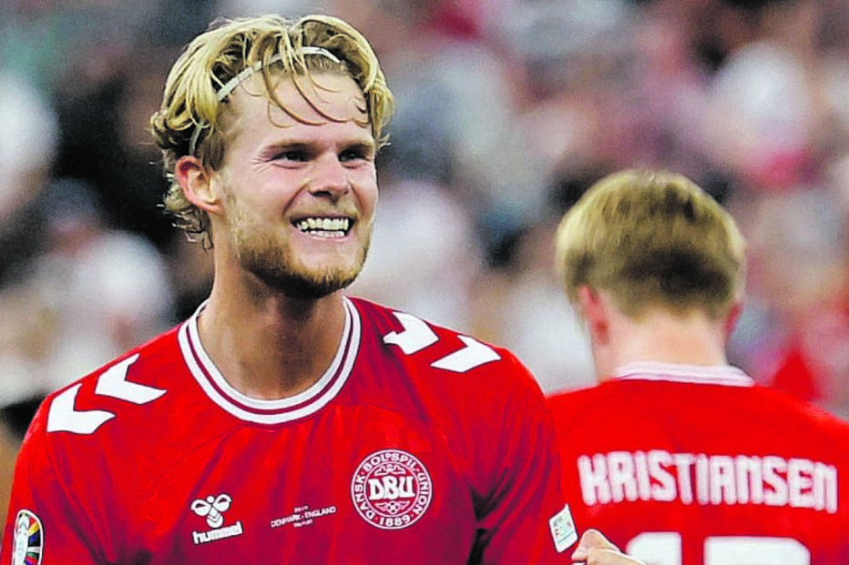 Médio deu nas vistas com exibição pela Dinamarca no Euro 