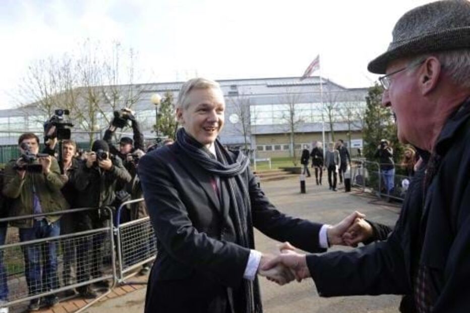 Julian Assange, 2011