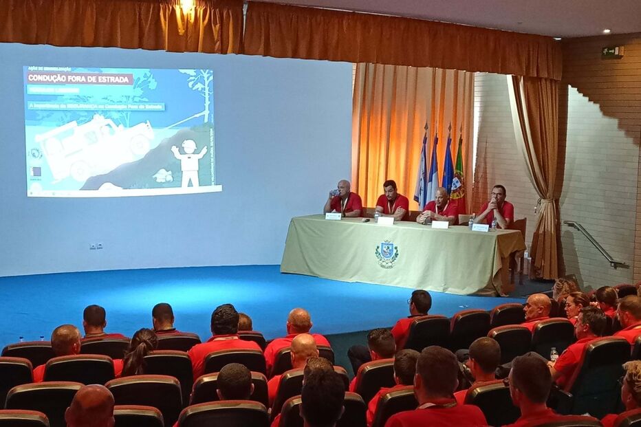 Bombeiros de Fajões promovem workshop sobre condução fora de estrada