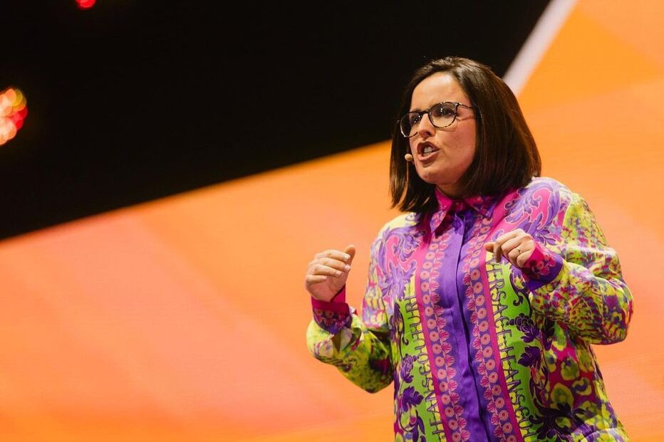 Joana Marques lançou livro com crónicas e diz que quem o comprar está a fazer “caridade”