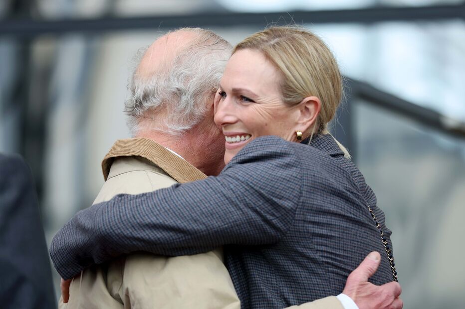 Zara Tindall e Carlos III