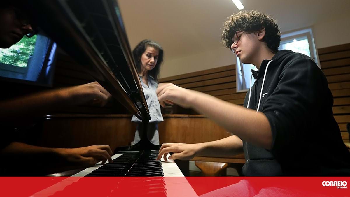 “A música é parte de mim e por isso é fácil estudar”: João Pacheco é aluno na Conservatório de Música do Porto – Sociedade