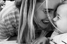 Kelly Bailey e o filho Vicente Blue