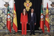 Princesa Leonor recebida com honras militares em Belém