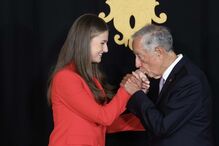 Princesa Leonor recebida com honras militares em Belém
