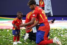 Lamine Yamal com o irmão, Keyne