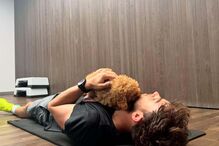 Francisca Cerqueira Gomes e Pierre Gasly apresentam novo membro da família 