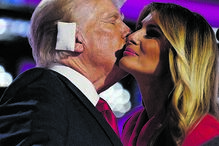 Candidato beija a mulher, Melania 