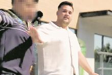 Cantor Miguel Bravo condenado a quatro anos e meio de pena suspensa por abuso sexual de menor de 12 anos
