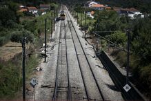 Circulação de comboios suspensa na Linha do Norte e condicionada na do Alentejo