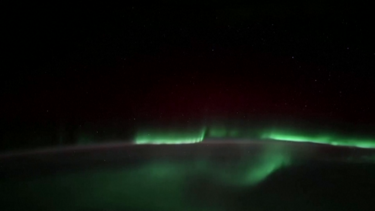 Estação espacial capta luzes de aurora boreal 250 milhas acima da Terra
