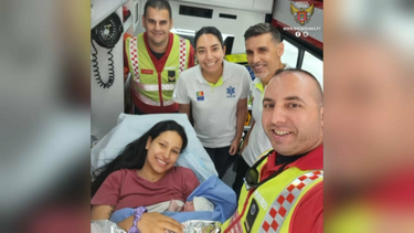 Bombeiros da corporação de Cacilhas realizam parto 