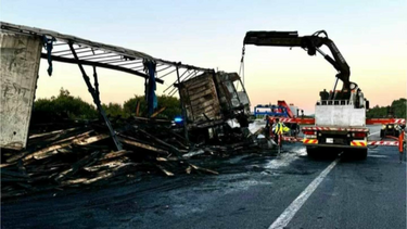 Incêndio em camião corta A3 nos dois sentidos em Ponte de Lima 