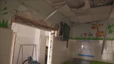 As imagens da destruição no interior do hospital pediátrico bombardeado em Kiev