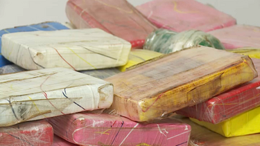 Jovem de 20 anos detido no Aeroporto de Lisboa com cerca de 25 mil doses de cocaína dissimulada no corpo