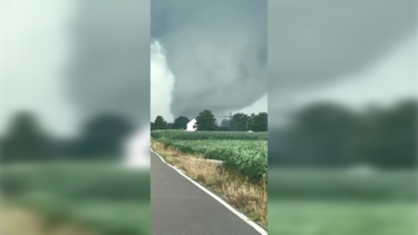 Tornado atravessa o sul de Indiana 