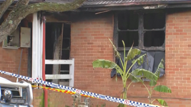 Polícia australiana acusa homem de homicídio depois de um incêndio em casa ter matado três crianças 