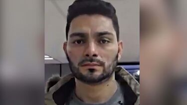 Homicida de 'barão da droga' colombiano e ex-colaborador de Escobar entrega-se às autoridades espanholas.mp4