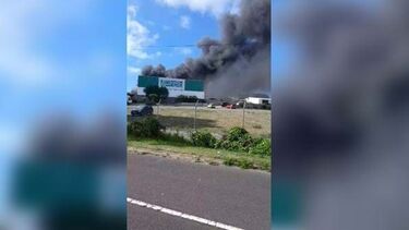 Incêndio deflagra em armazém da 'Rent-a-Car' nos Açores