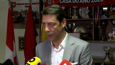 "Não vou esconder. Há uma proposta": Rui Costa quebra o silêncio sobre saída de João Neves do Benfica