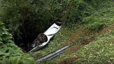Despiste de carro faz dois feridos em Santo Tirso