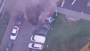 Imagens de videovigilância mostram o momento em que carro armadilhado explode em Moscovo