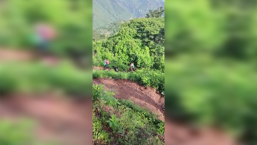 Famílias mexicanas fogem para a Guatemala para escapar à violência 