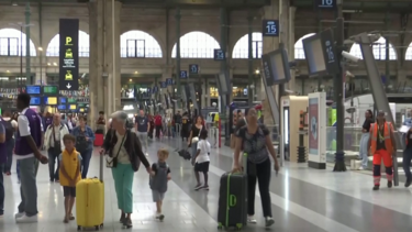 Linhas do TGV incendiadas durante a noite em França a poucas horas do arranque dos Jogos Olímpicos