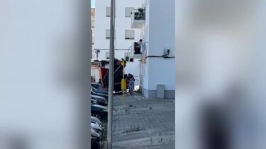 Idoso fica com cabeça presa na varanda de casa em Setúbal