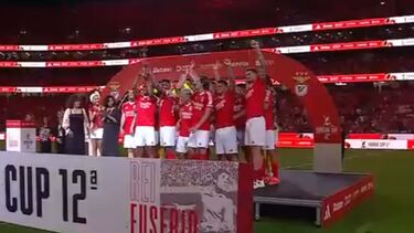 Benfica vence Feyenoord e conquista Eusébio Cup