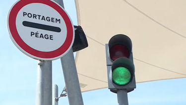 Emigrantes recebidos com campanha de prevenção rodoviária à entrada de Portugal 