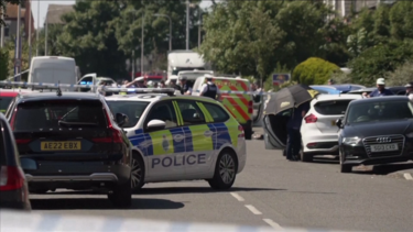 Oito pessoas esfaqueadas em ataque em Inglaterra. Há crianças entre as vítimas