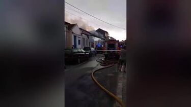 Incêndio destrói telhado de habitação em Ílhavo.mp4