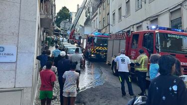 Incêndio deflagra em alojamento local em Lisboa. Quartos totalmente destruídos 