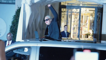 Lady Gaga surpreende fãs à porta de hotel com duas faixas áudio do seu próximo álbum