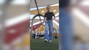 As imagens de momento em que rocket atinge campo de futebol nos Montes Golã. 12 crianças e jovens morreram