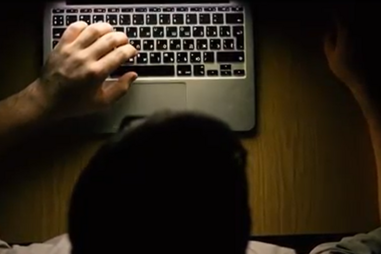 Ex-emigrante detido na Madeira por atrair meninos em jogos online para violar