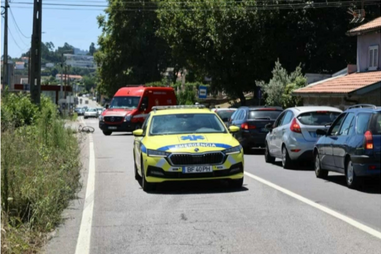 Ciclista morre em colisão de bicicleta com carro em Guimarães