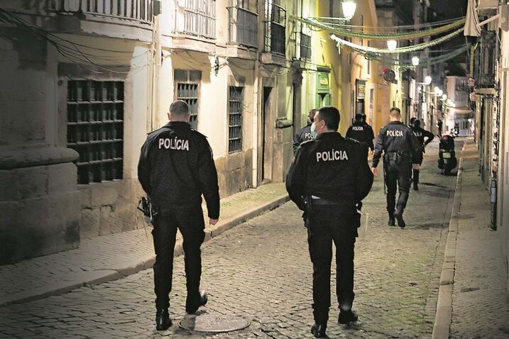 Adolescente alemã violada em WC de bar do Bairro Alto