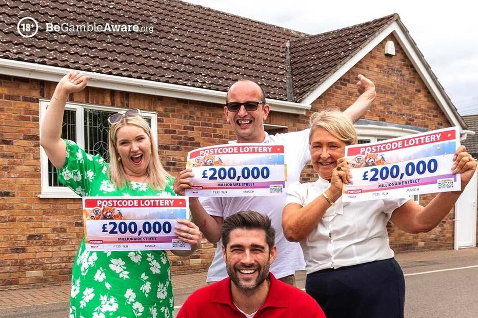 Sally e vizinhos ganharam jackpot da Lotaria