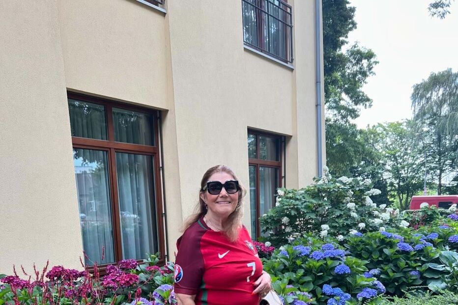 2024-07-05_18_35_54 doloresaveiroofficial_1720170956_3405363256614275746_3702530351.jpg