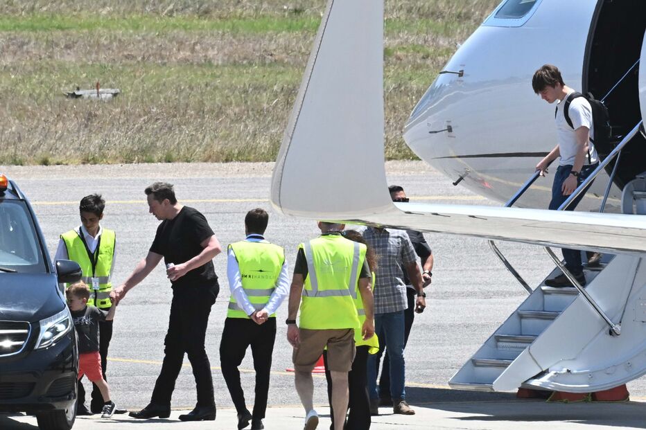 Imagens exclusivas da chegada de Elon Musk a Portugal