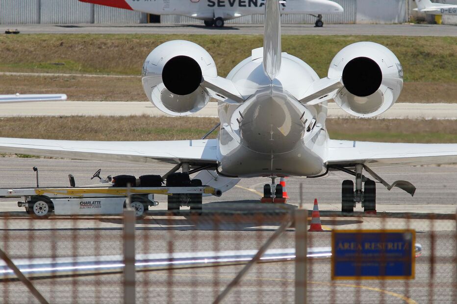 Imagens exclusivas da chegada de Elon Musk a Portugal