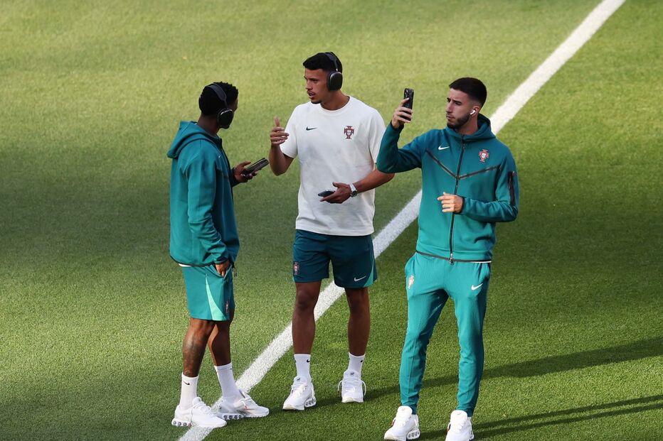 Matheus Nunes, substituiu Vitinha - 1