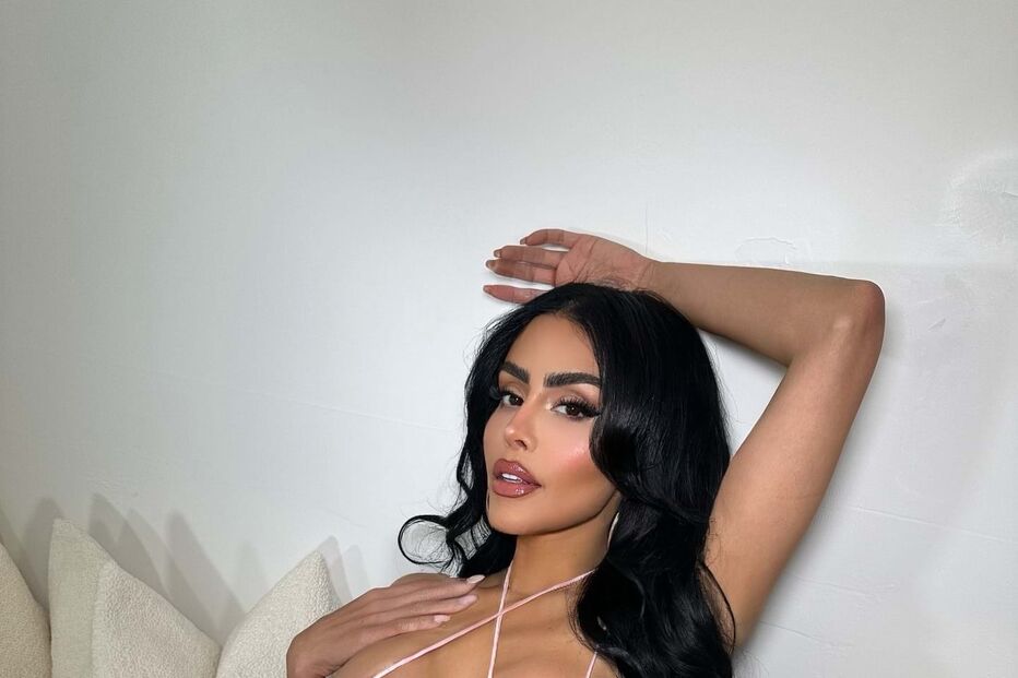 Chloe Saxon